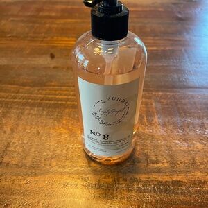 Simply Perfect Sunday No. 8 Body Wash